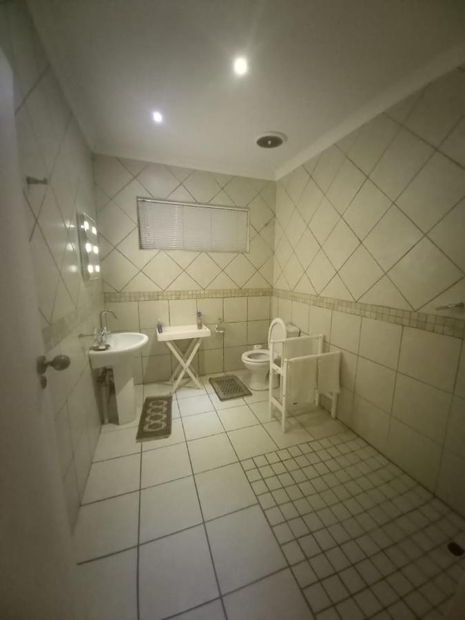 Michael-Angelo Guest House Potchefstroom Εξωτερικό φωτογραφία